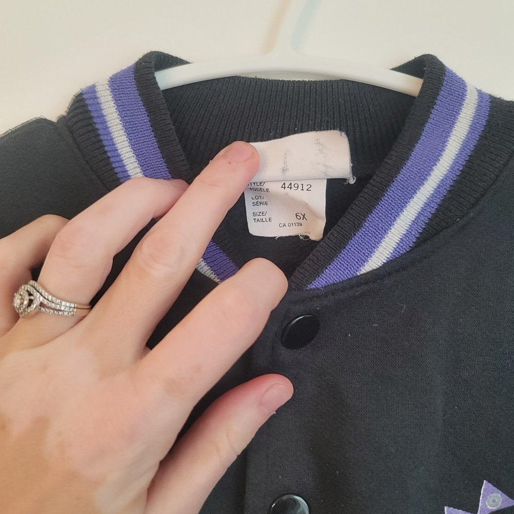 Vintage Raptors NBA Black and Purple Sweater - Picture 4 of 4